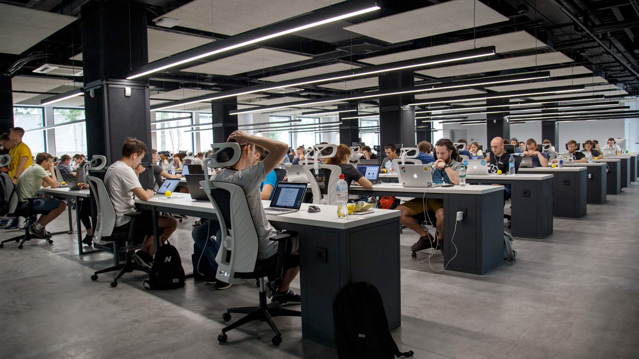 Rätt hundförsäkring skyddar plånbok och pälskling.