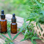 Cannabisolja två flaskor